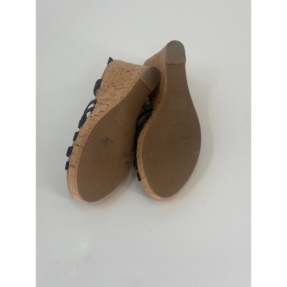 Guess Open Toe strapped Wedge Sandals - Picture 6 of 7